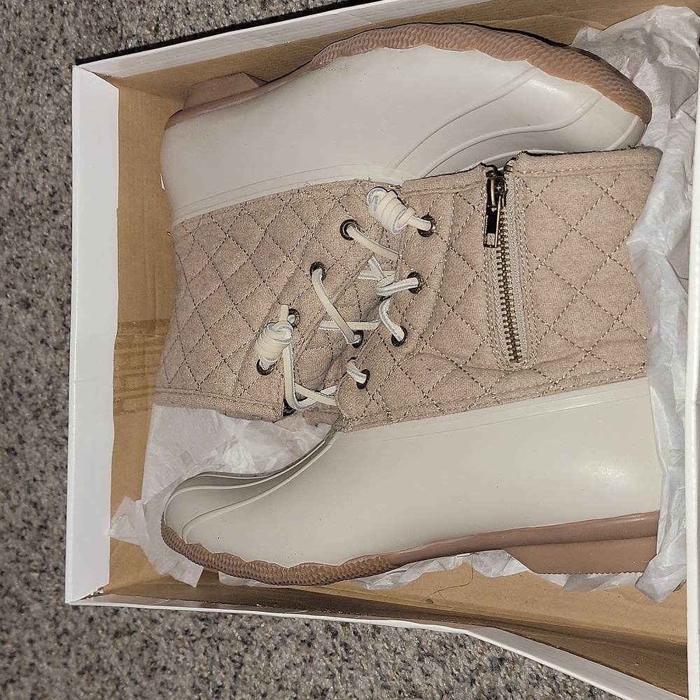 Brand new Sperry Saltwater/Wool Boots